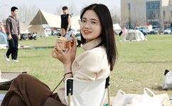 无发育的学生女洗澡视频